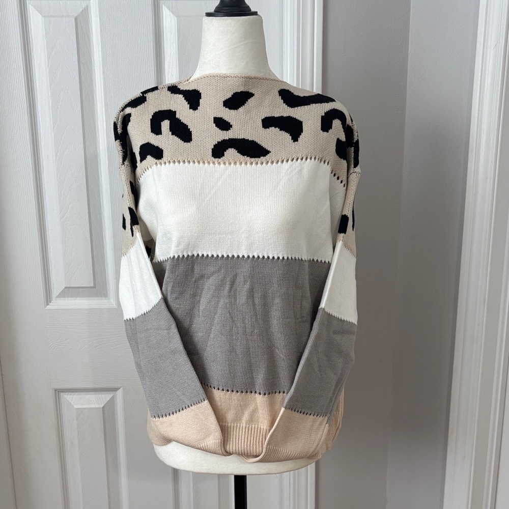 Chic Women's Colorblock Leopard Sweater